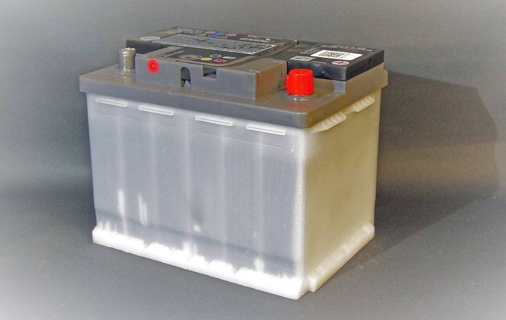 comment debrancher sa batterie voiture